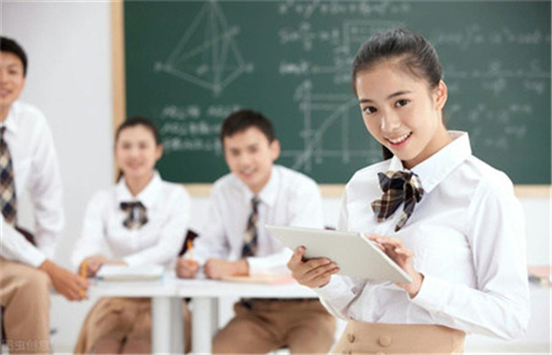 治早戀孩子的學(xué)校,早戀教育學(xué)校,青少年特訓(xùn)學(xué)校