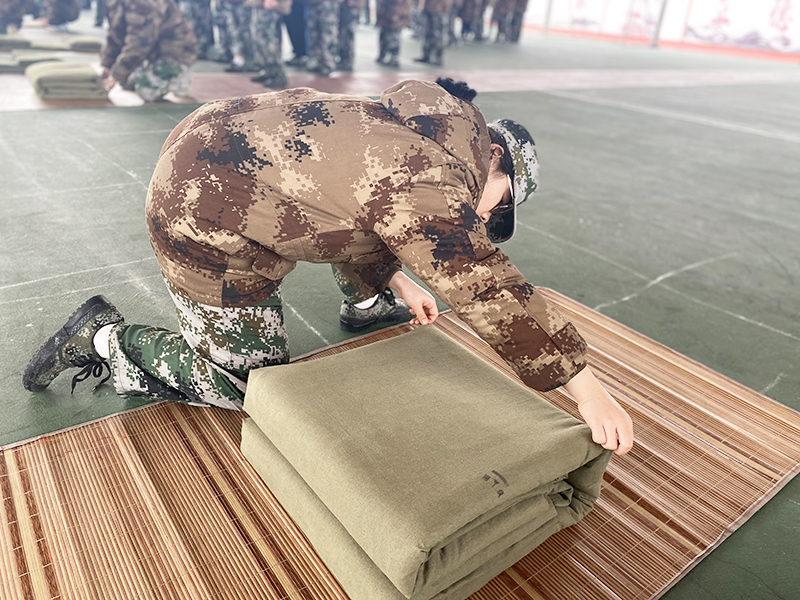 疊被子比賽,素質(zhì)教育學(xué)校,青少年教育學(xué)校,青少年特訓(xùn)學(xué)校